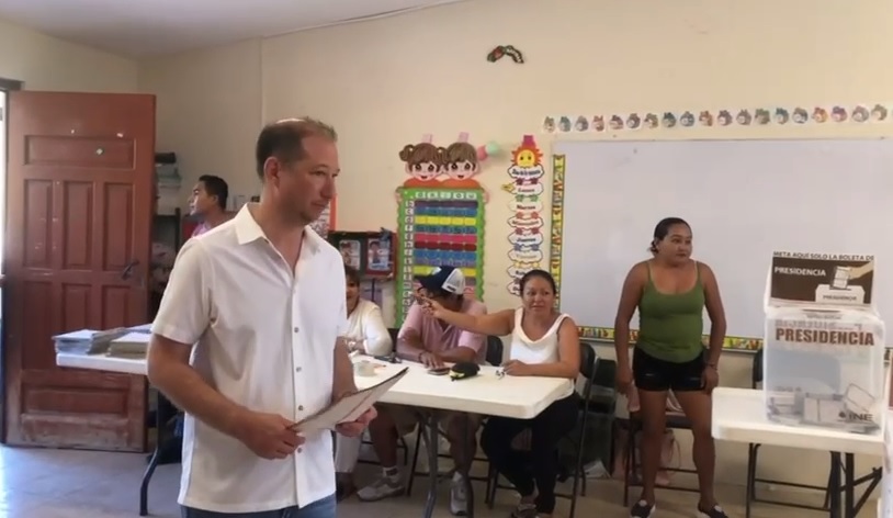 Pide David Ortiz Mena facilidades para que trabajadores acudan a votar
